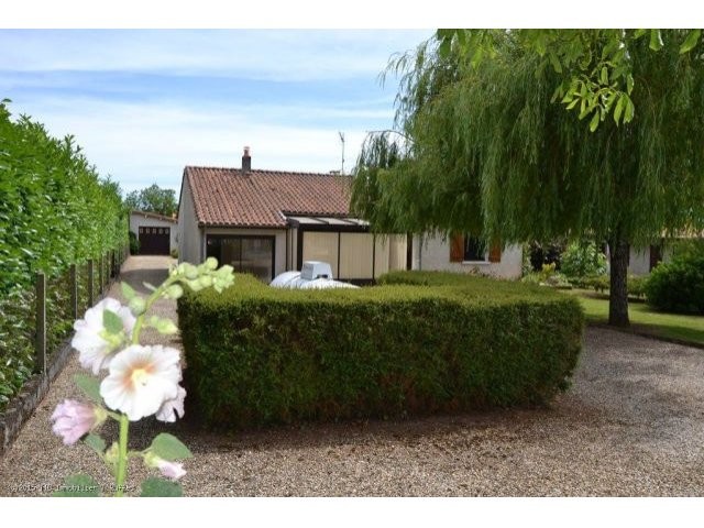 Large Bungalow in Verteuil Sur Charente - 2