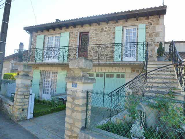 Charente : 2 To 3bed Town House With..