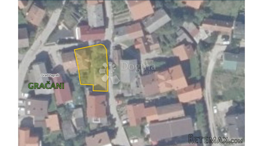 Građevinsko Zemljište sa 2 Starine 417m2