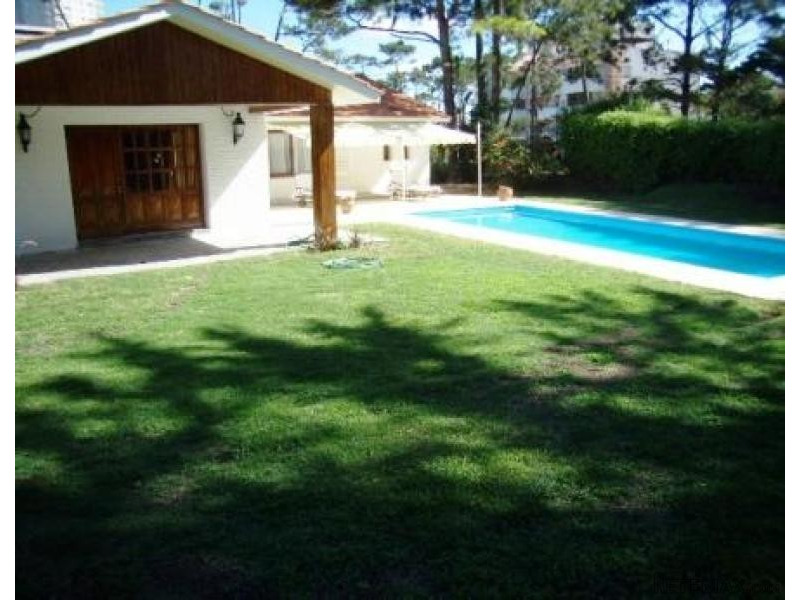 4 Bedroom House - For Rent - Mansa - 2
