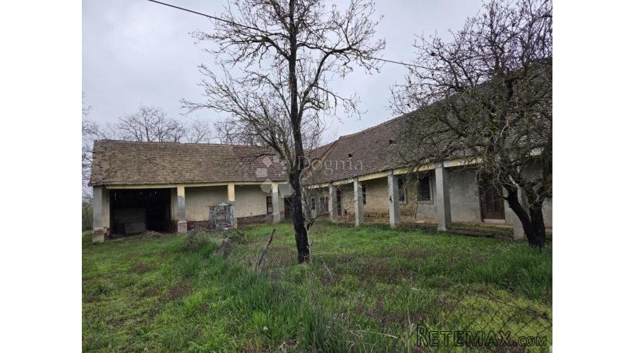 Kuća 325 m² + 1 ha zemlje, glavna cesta – B. Manastir - 2