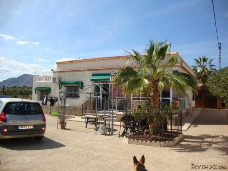 5 Bedrooms - Finca - Alicante - For Sale