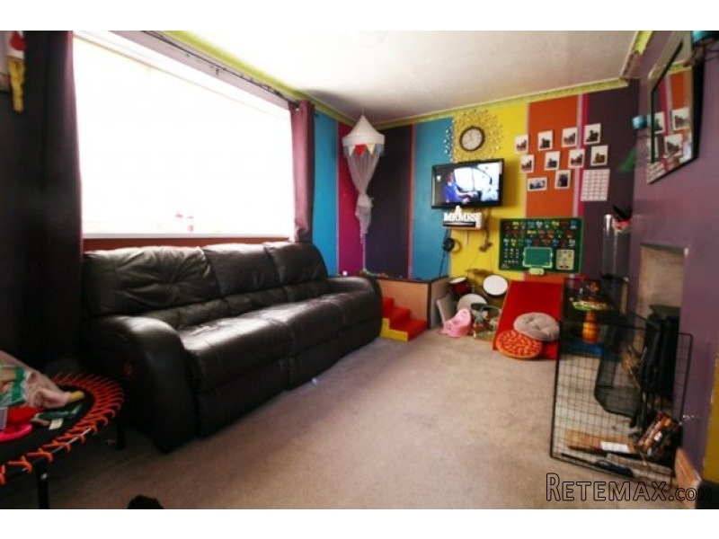 2 bedroom, Semi-detached House house.. - 2