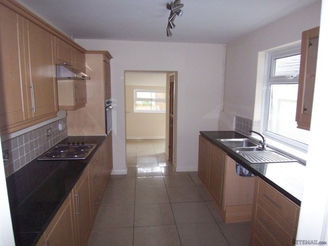 3 bedroom house in SHEERNESS - 2