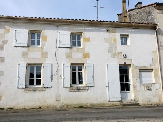 House - Bussac Sur Charente