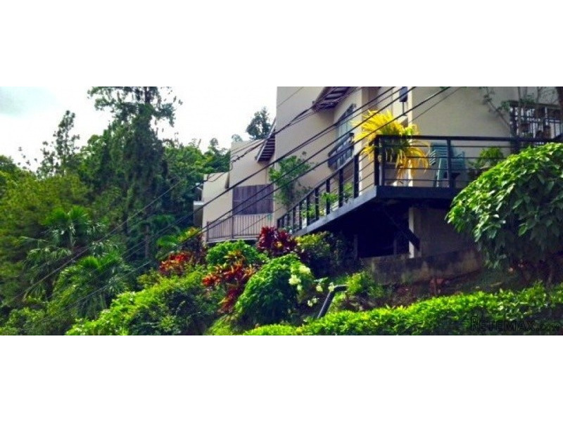 Townhouse For Rent in Early Maraval