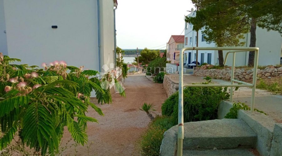Impresivna vila sa pogledom na more! - 10
