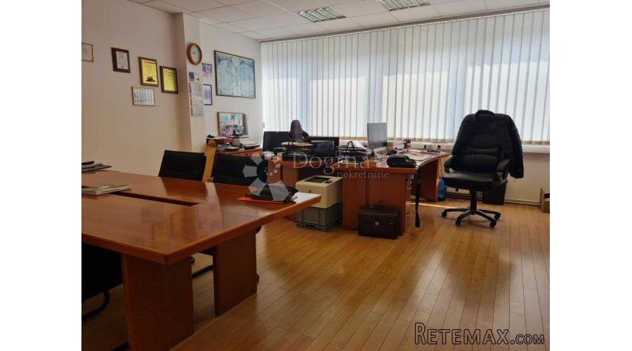 Zagreb - poslovni prostor u centru grada s parkingom - 2