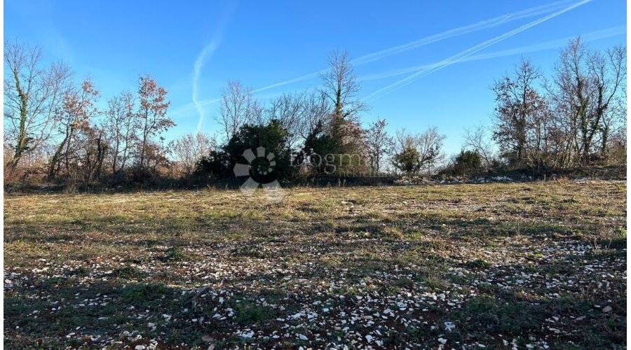 Atraktivno građevinsko zemljište na mirnoj lokaciji - 3