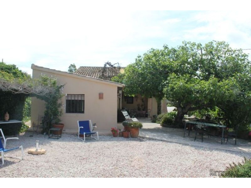 3 Bedrooms - Finca - Alicante - For Sale