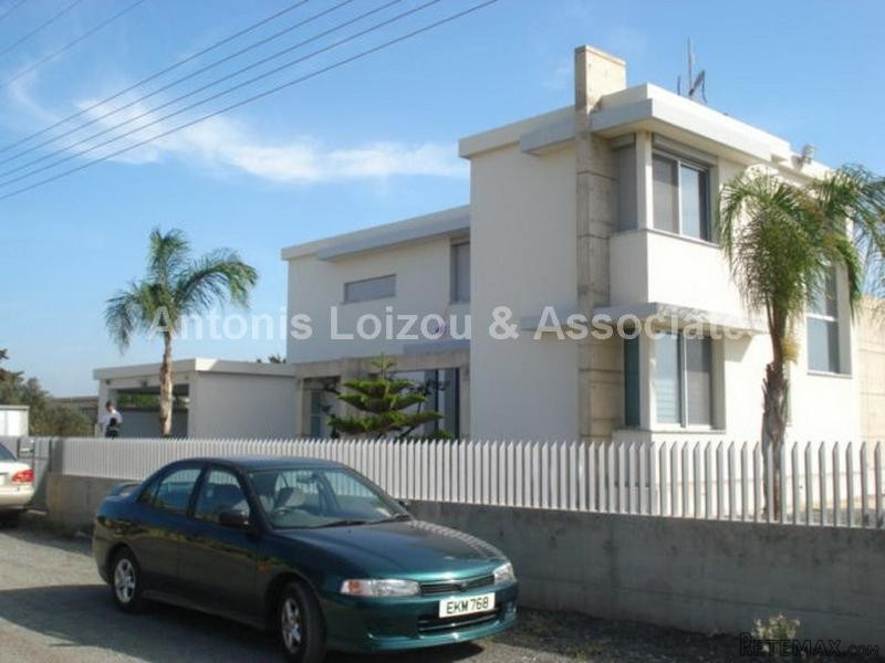 Four Bedroom Excellent house with large.. - 2