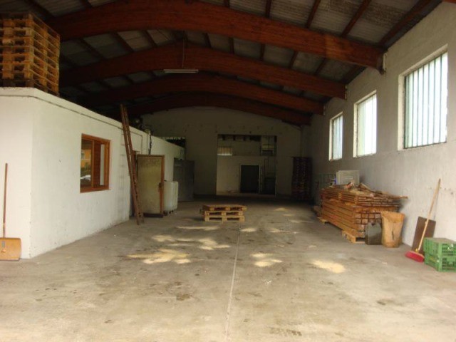 Generous warehouse in Friedburg near.. - 2