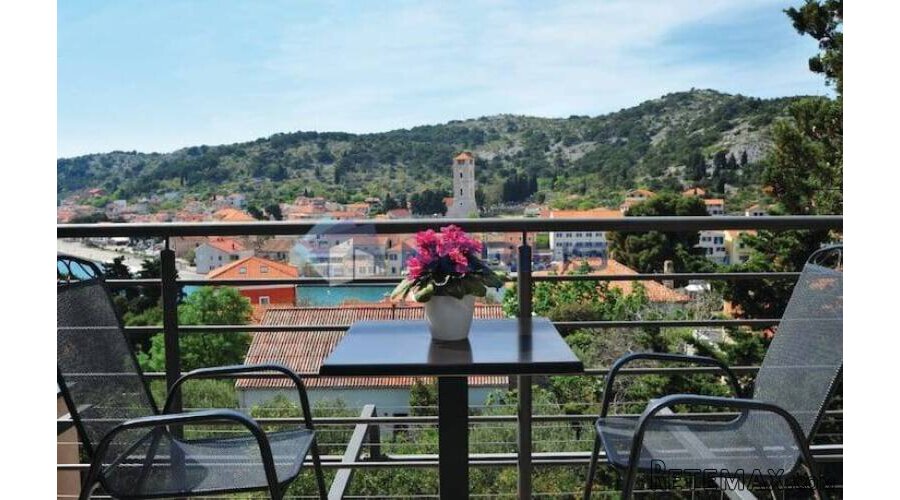 Šibenik, Tisno, vrhunska kuća 169 m2