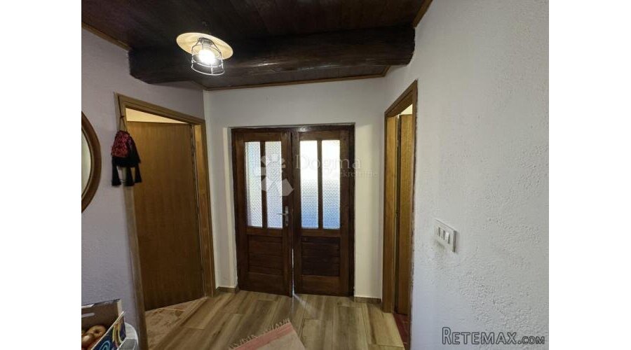 KUĆA U NEPOSREDNOJ BLIZINI CENTRA PRILIKA !!! - 2