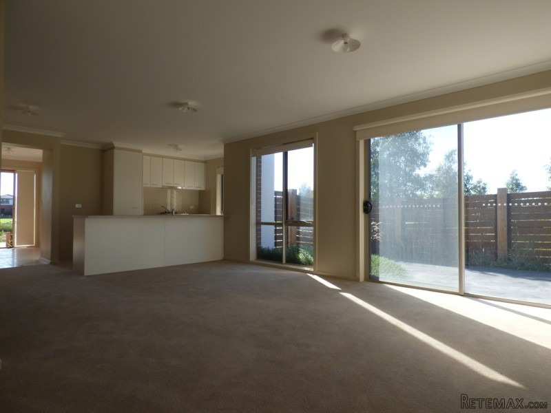 SPACIOUS, BRAND NEW TOWNHOUSE - 2