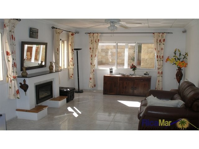 4 Bedrooms - Property - Alicante -..