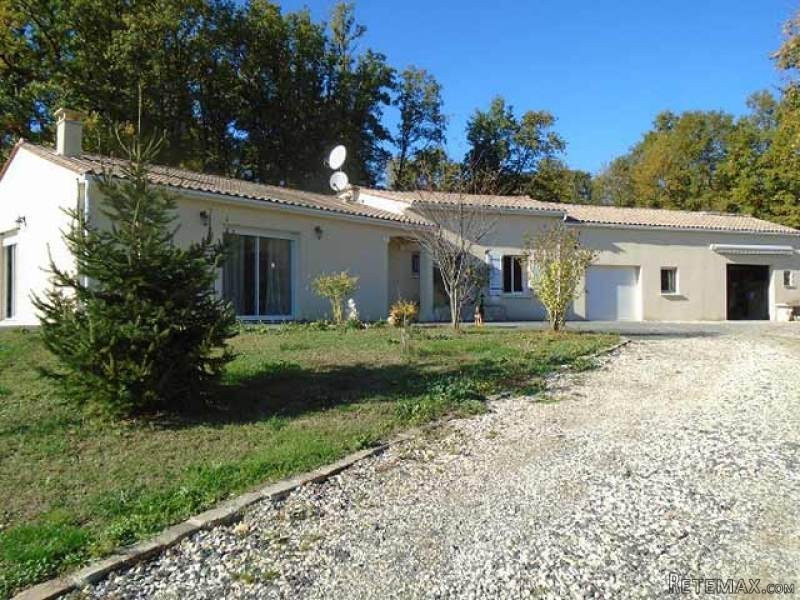 Charente : 3-Bed Bungalow On 3,725 Sqm..