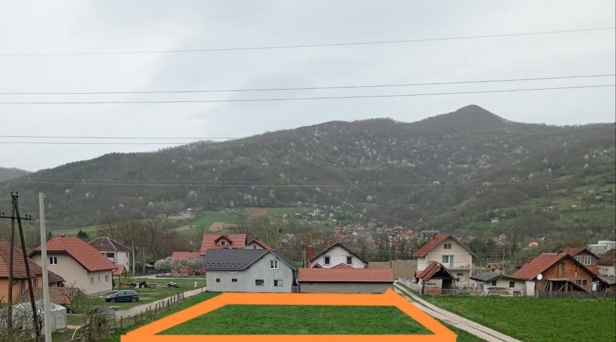 Prodajem parcelu u Bajinoj Basti - 2