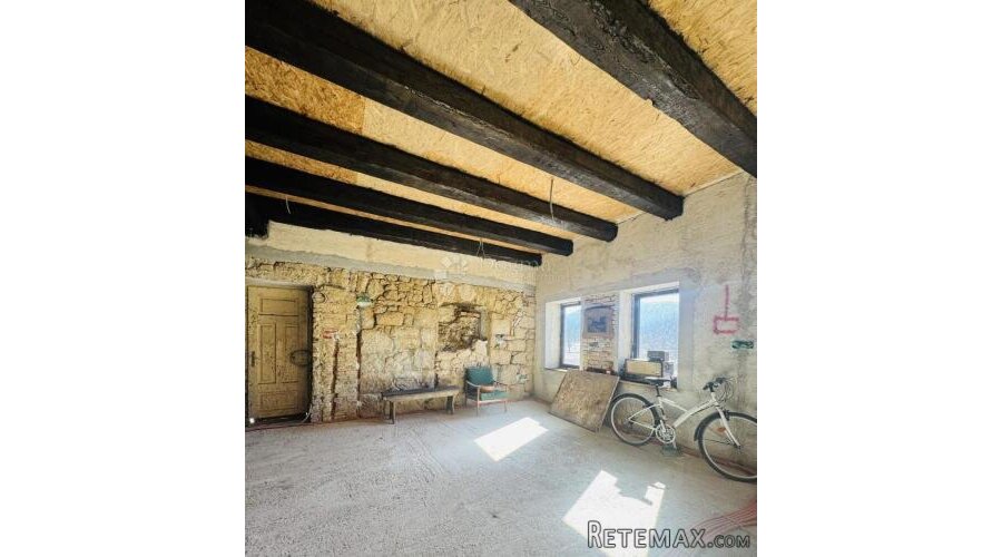 Kamena kuća s projektom i novim krovom-168m2+2300m2 poljop.