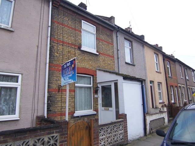 2 Bedrooms - House - Kent - For Rent