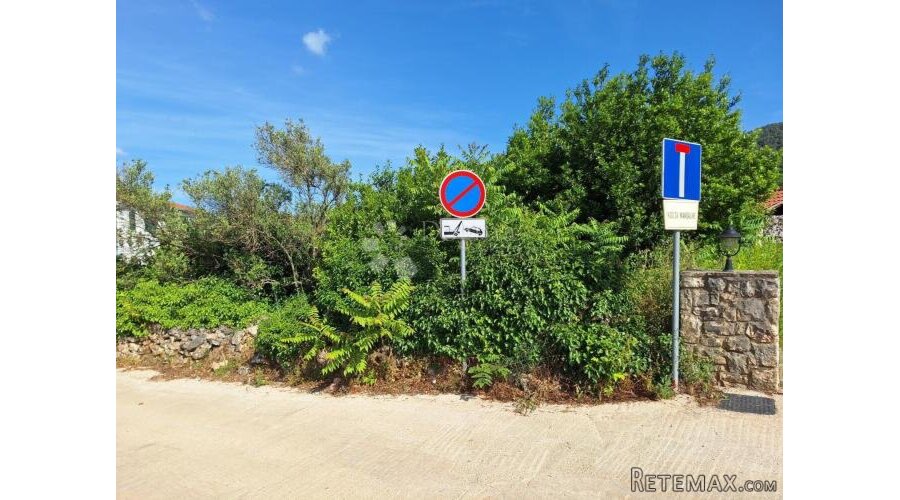 GRAĐEVINSKO ZEMLJIŠTE STARI GRAD HVAR - 3