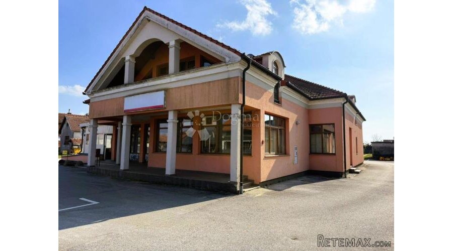 Prostrana poslovna zgrada - idealna za restoran, trgovinu i