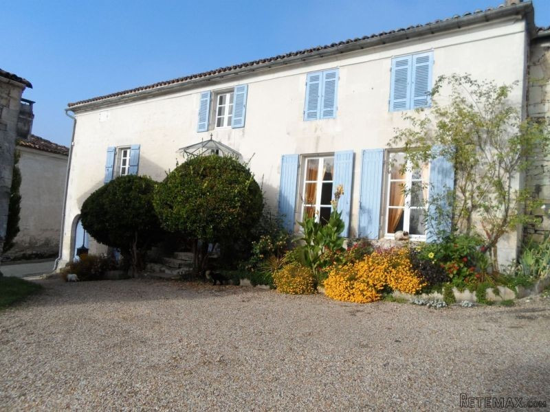 Sale House Saintes (17100) Dompierre..