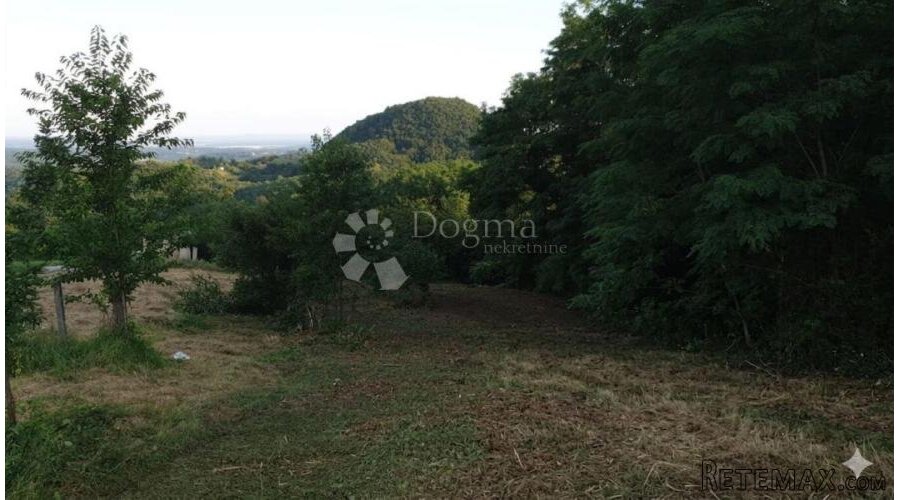 Građevinsko zemljište 1662m² - 2