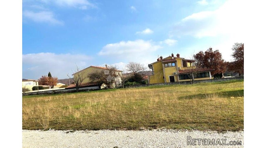 VODNJAN – lijepa parcela s dva pristupna puta - 3