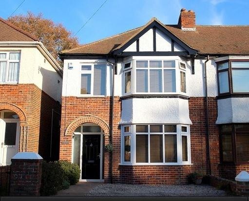 Unfurnished 3 bedroom End of Terrace..