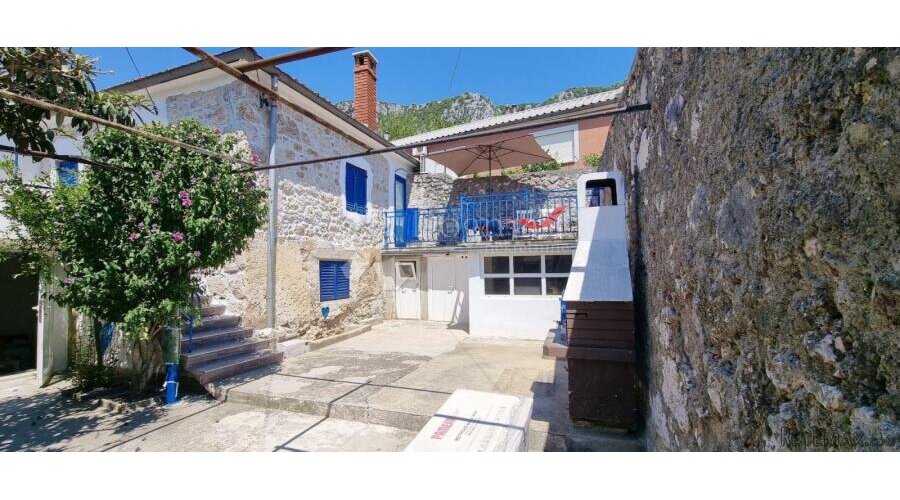 APARTMAN U KAMENOJ KUĆI - 2