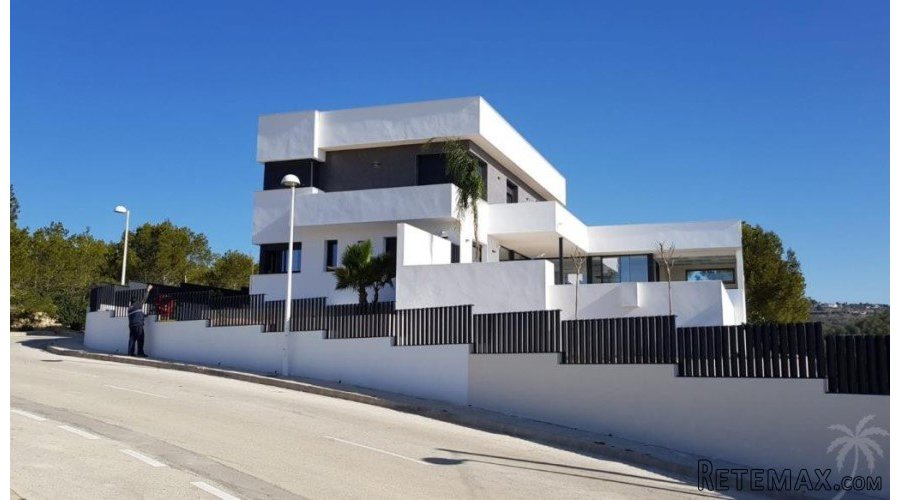 Recently finished modern villa on an elevated plot with.. - 2