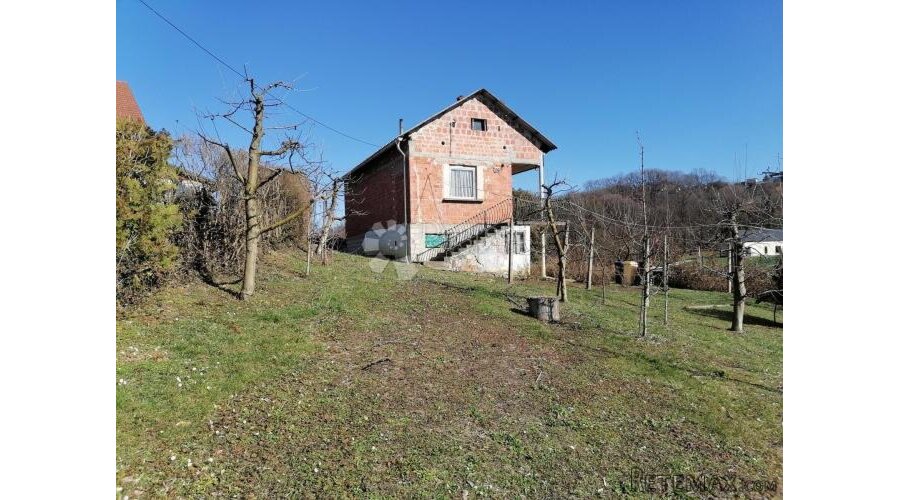 Kuća za renovaciju u Križancu