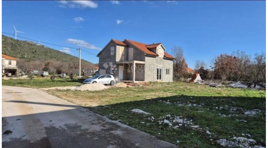 Nova nedovršena kuća puna potencijala! - 2