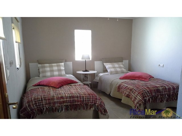 4 Bedrooms - Property - Alicante -.. - 2