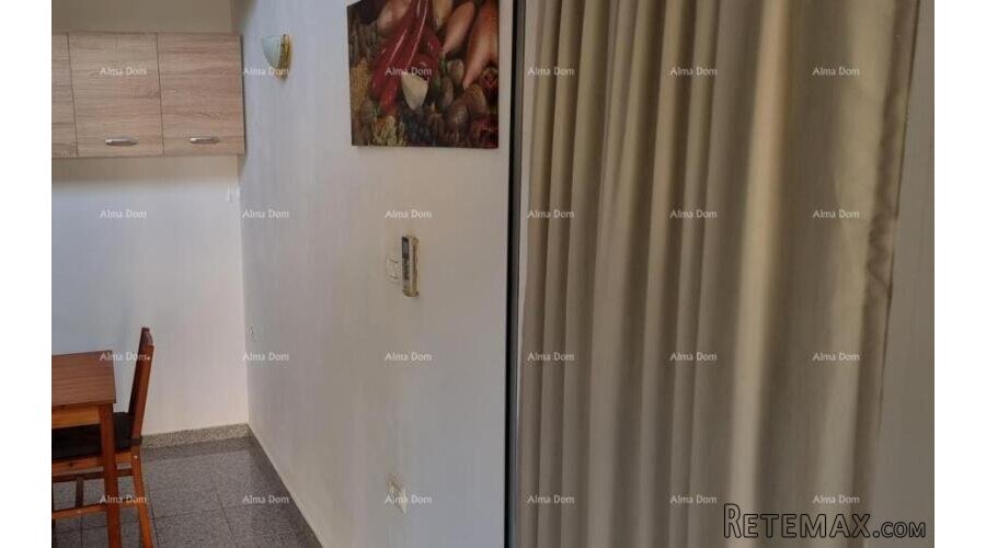 Buje. Prodaje se stan u Kaštelu, površine 85 m² - 3