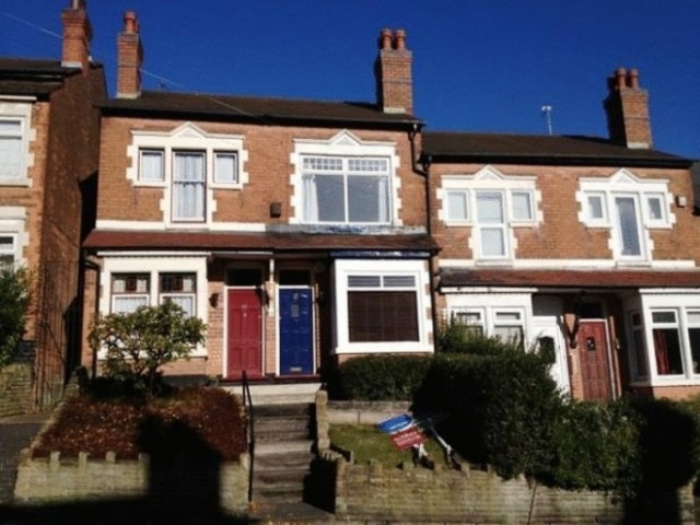 3 Bed House To Let in Birmingham - 2