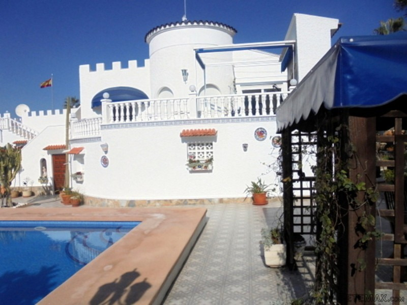 5 bed Finca Orihuela Costa Ref: LPERL400