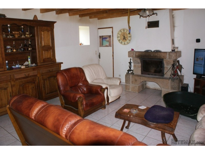 4 Bed Detached Longere Style House - 2