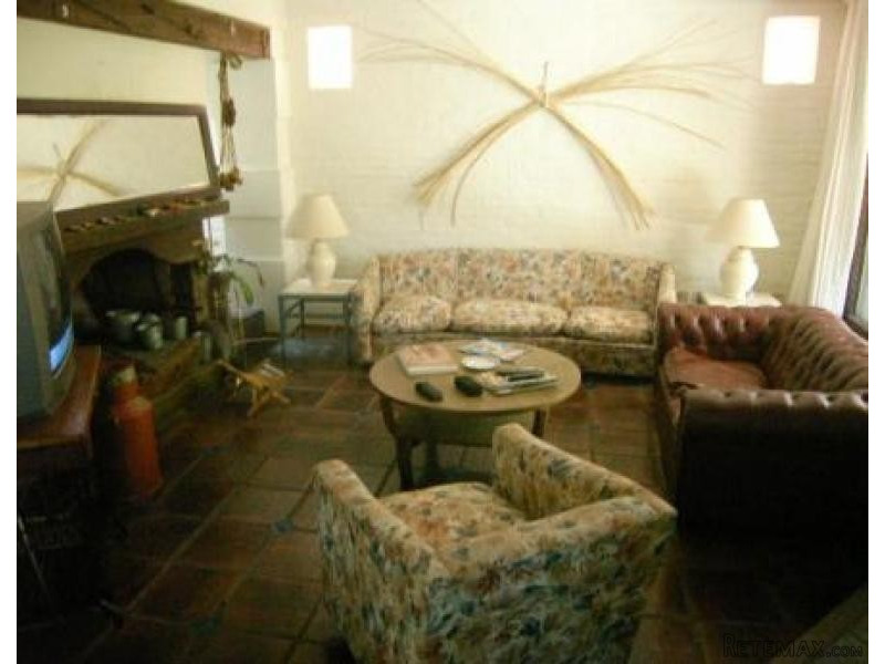 3 Bedroom House - For Rent -.. - 2
