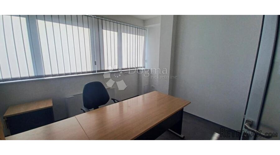 PRODAJA POSLOVNOG PROSTORA – STROGI CENTAR OSIJEKA 400 m² - 2