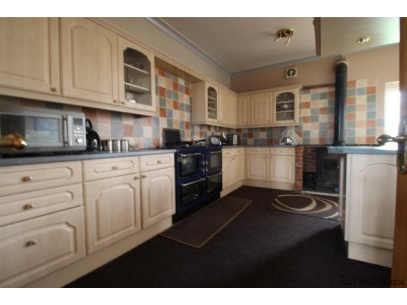 5 bedroom, Detached House house for sale - 2