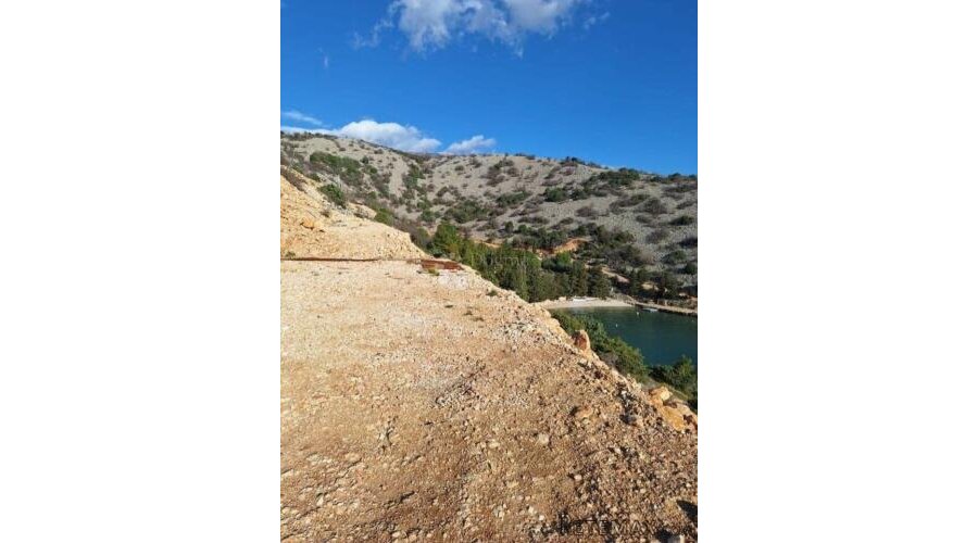 MASLENICA, GRAĐEVINSKO ZEMLJIŠTE 20M OD MORA - 3
