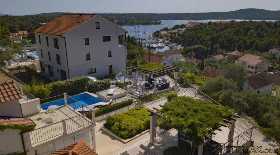 Brač, Milna - kuća s bazenom, 4 apartmana, 250m2, 670m2 o.. - 11