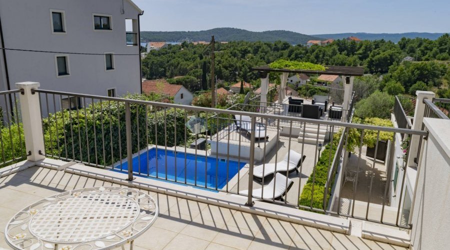 Brač, Milna - kuća s bazenom, 4 apartmana, 250m2, 670m2 o.. - 12