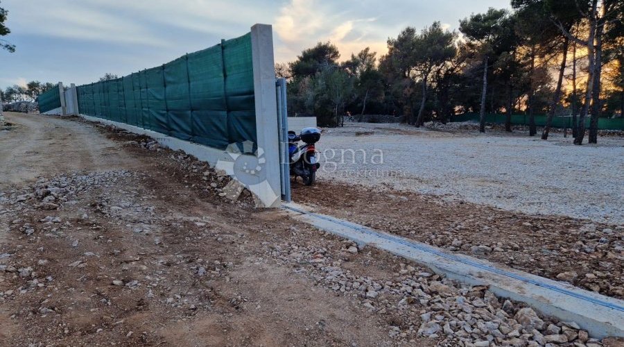 Poljoprivredno Zemljište u građevinskoj zoni Mali Lošinj - 3
