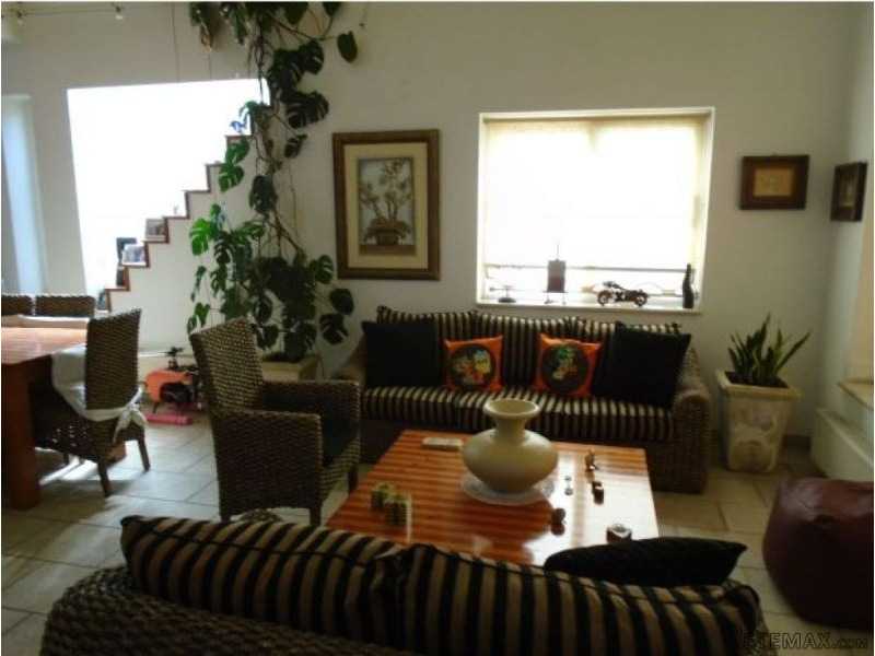 3 Bedroom House in Ayia Fila - 2