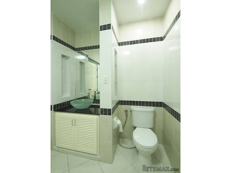 Villa with private pool near center.. - 2