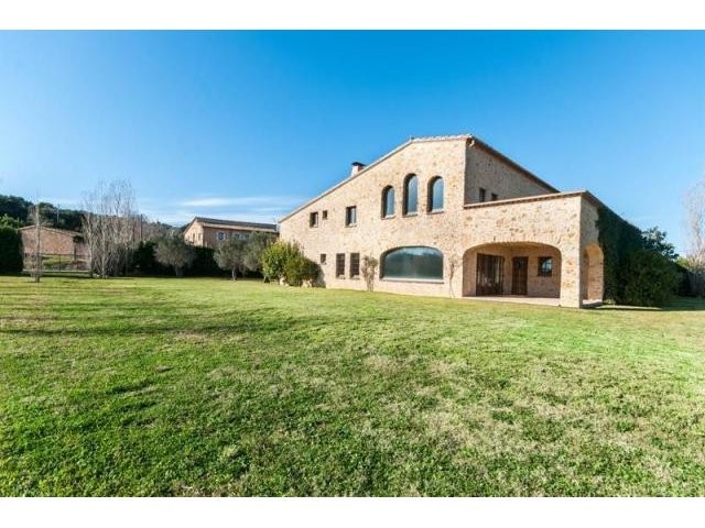 5 bedroom Cottage For Sale: GIRONA.. - 2