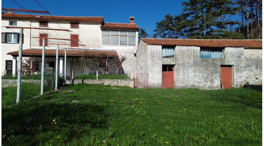 LABIN,kuća sa pomoćnim objektom u blizini grada - 2